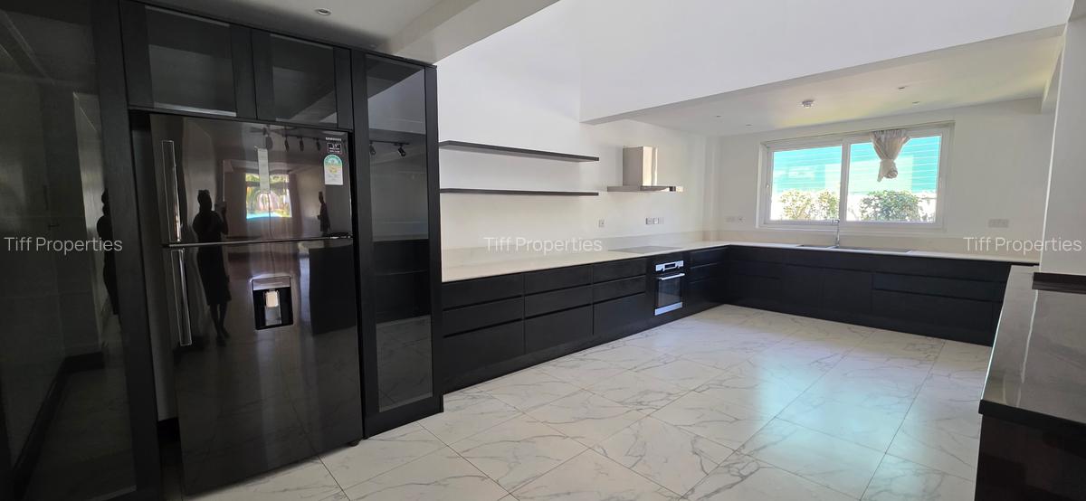 5 Bed House in Runda - 2