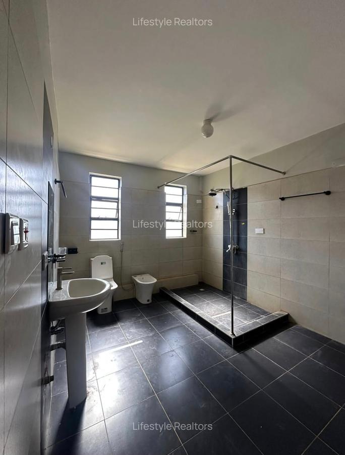 4 Bed House with En Suite at Riabai Road - 13