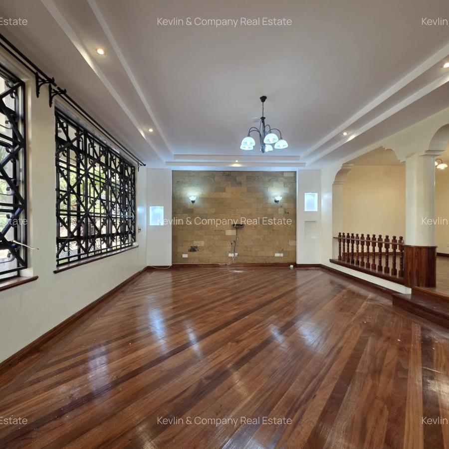 5 Bed Townhouse with En Suite in Kileleshwa - 3