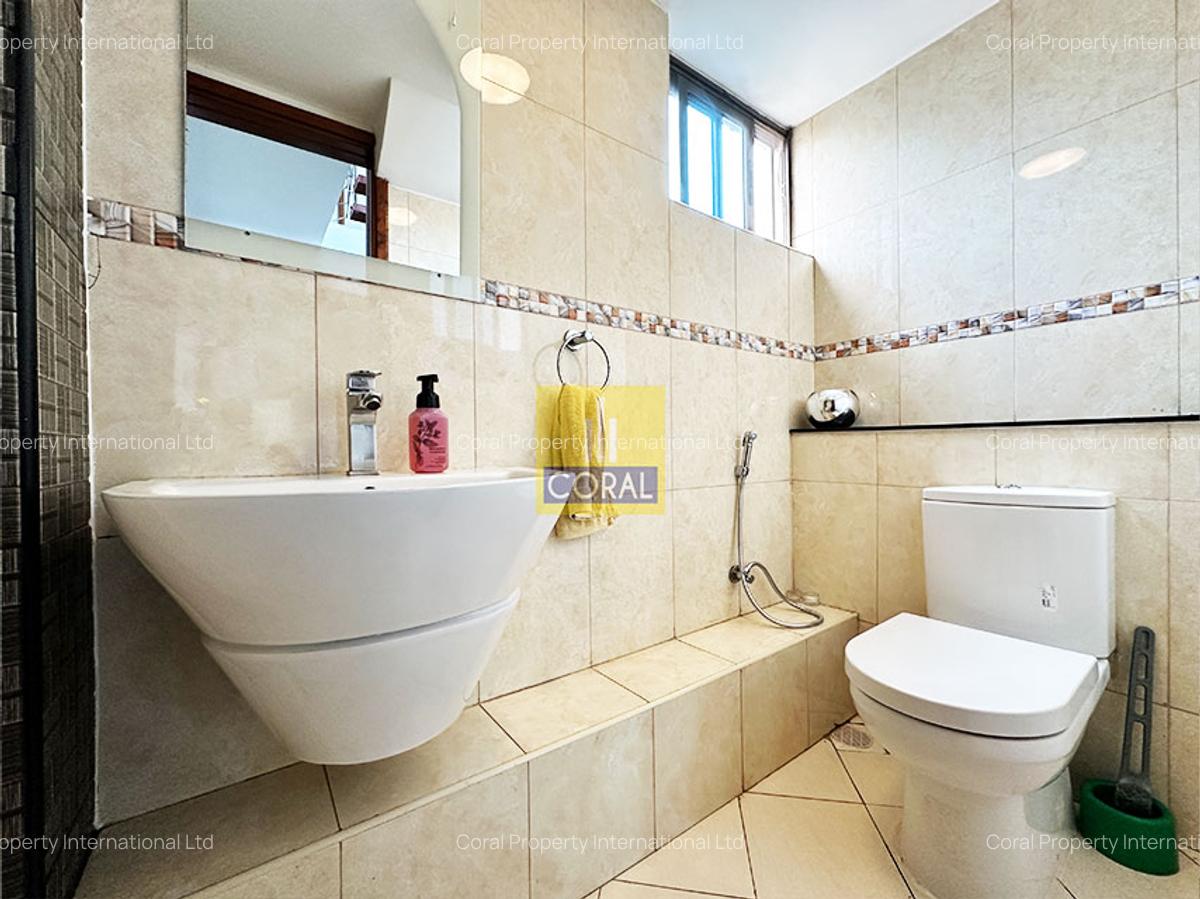 5 Bed Apartment in Parklands - 10