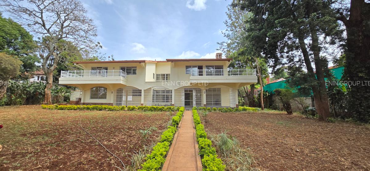 5 Bed House with En Suite at Nyari Central - 1