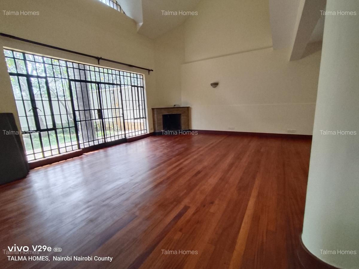 5 Bed Townhouse with En Suite at Lavington - 5