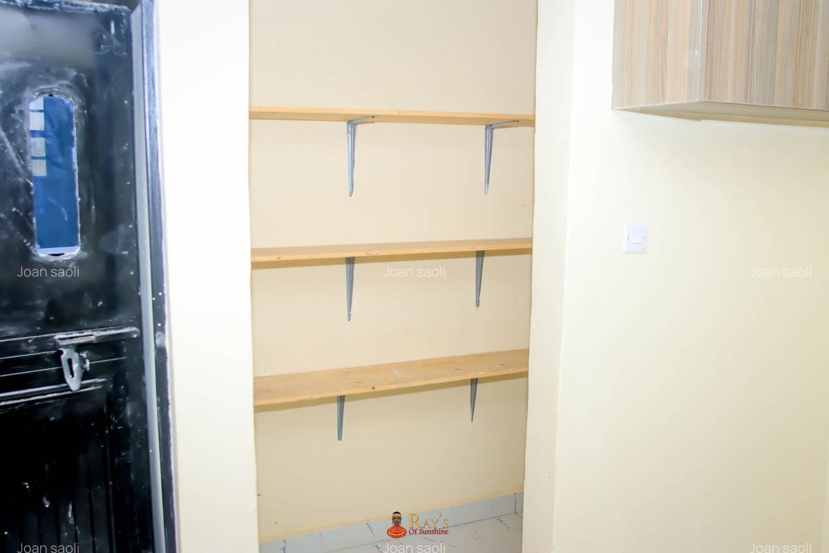 4 Bed House with En Suite at Shompole Road - 6