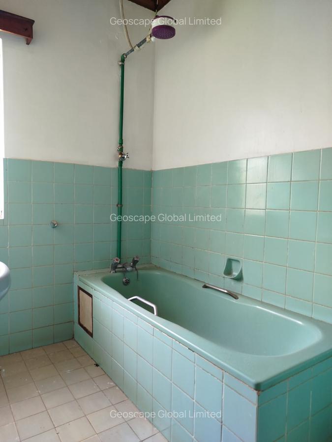 4 Bed House with En Suite in Kiambu Road - 9