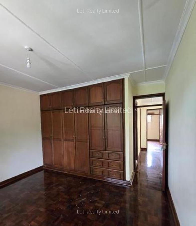 5 Bed Townhouse with En Suite in Lavington - 6