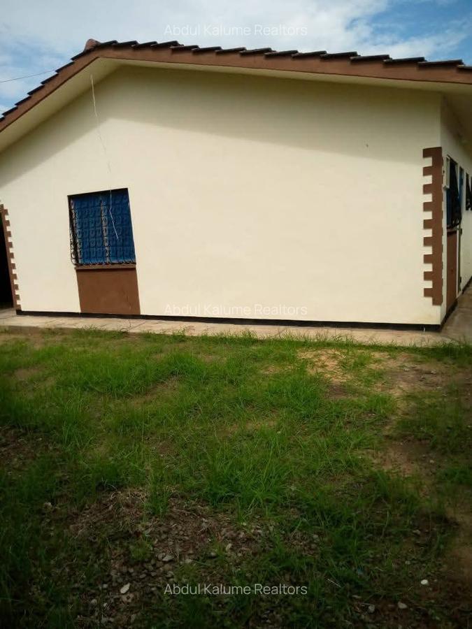 2 Bed House with En Suite at Bamburi - 16