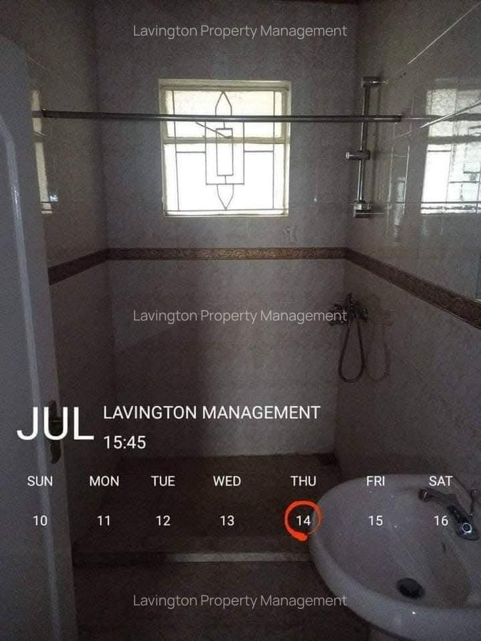 3 Bed Apartment with En Suite at Valley Arcade - 18