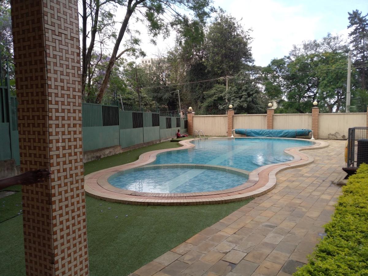 3 Bed Apartment with En Suite at Kilimani Estate Nairobi - 11