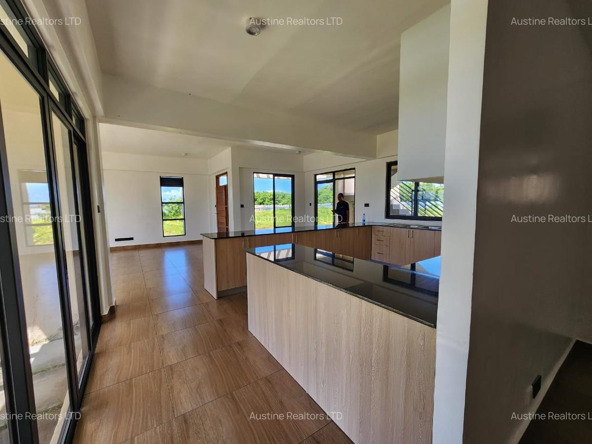 4 Bed Townhouse with En Suite in Vipingo - 4