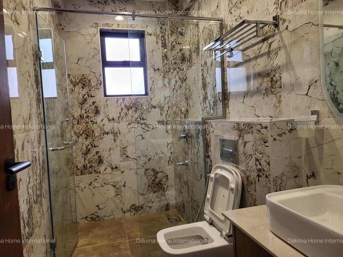 2 Bed Apartment with En Suite in Brookside - 14