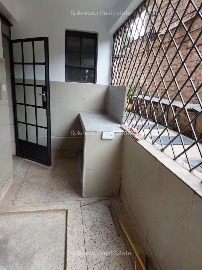 3 Bed Apartment with En Suite in Parklands - 8