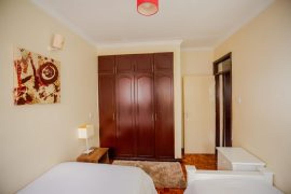 Serviced 1 Bed Apartment with En Suite in Lavington - 6