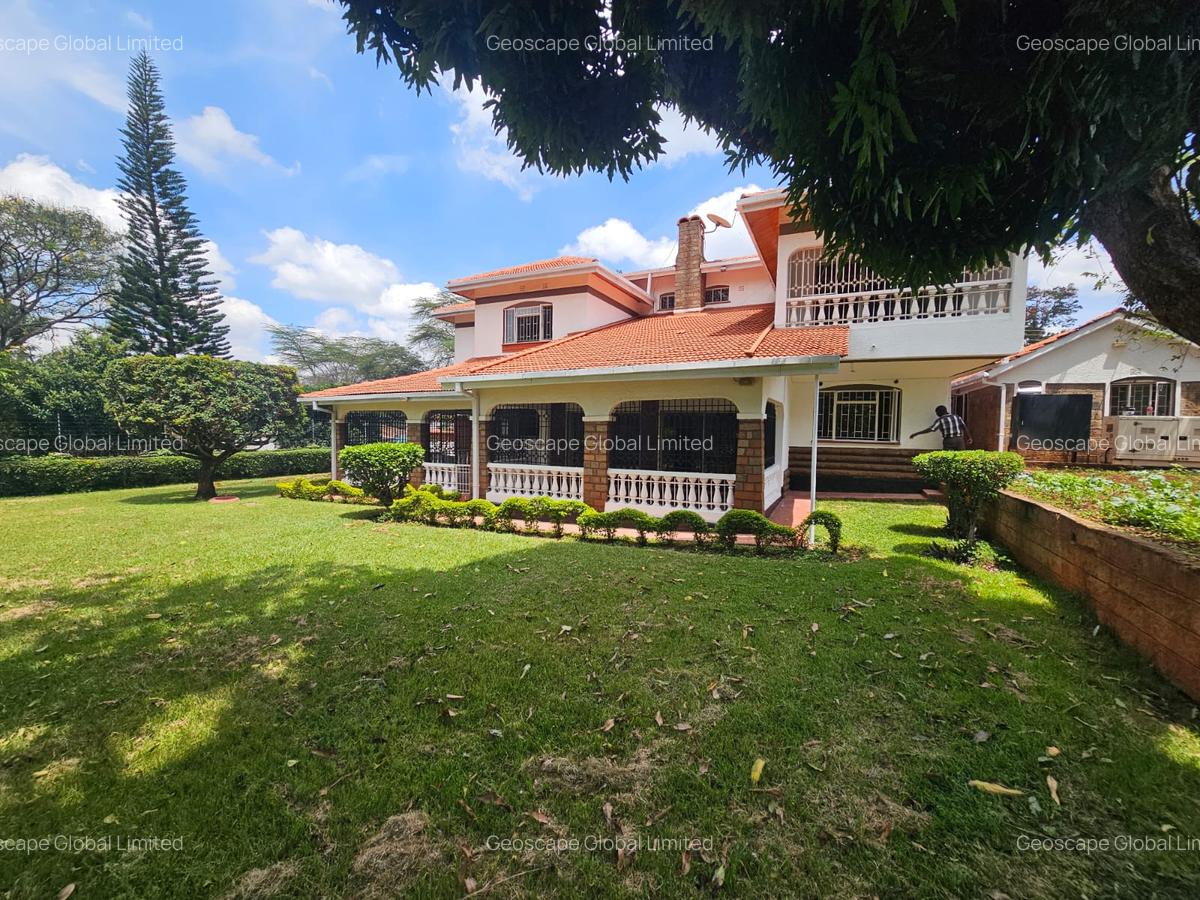 5 Bed House with En Suite in Rosslyn - 2