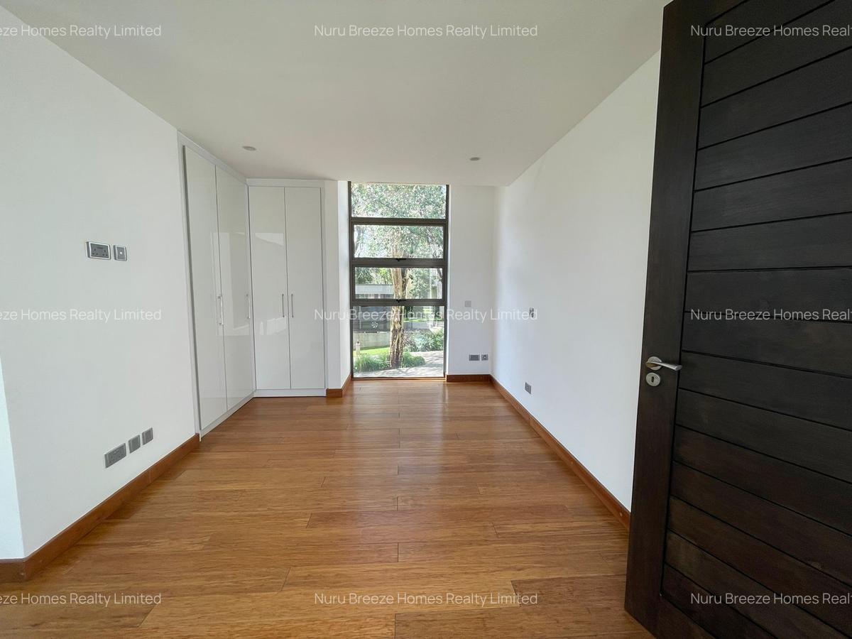 5 Bed Townhouse with En Suite in Karen - 18