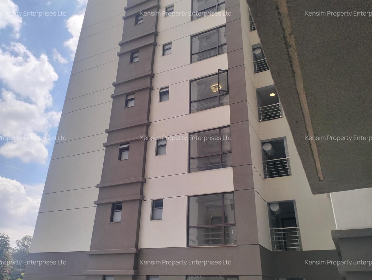 3 Bed Apartment with En Suite in Riverside - 4