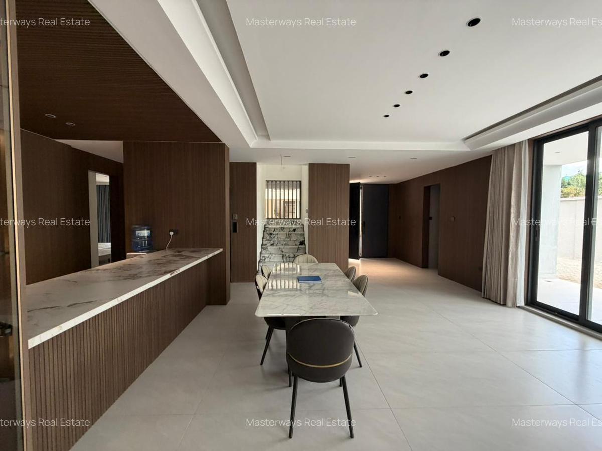 5 Bed Villa with En Suite in Lavington - 3