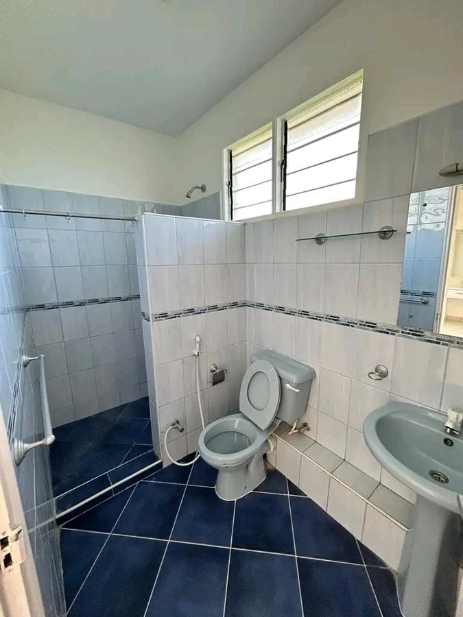 4 Bed Villa with En Suite at Beach Road - 13