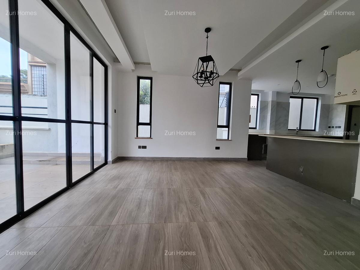 5 Bed Townhouse with En Suite in Lavington - 6