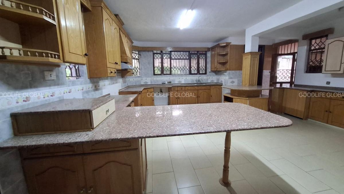 5 Bed House with En Suite at Runda - 7