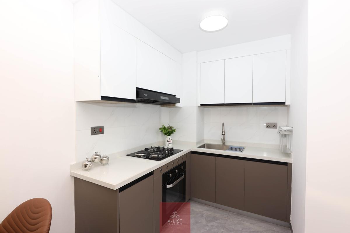 2 Bed Apartment with En Suite at Padmore Road - 3