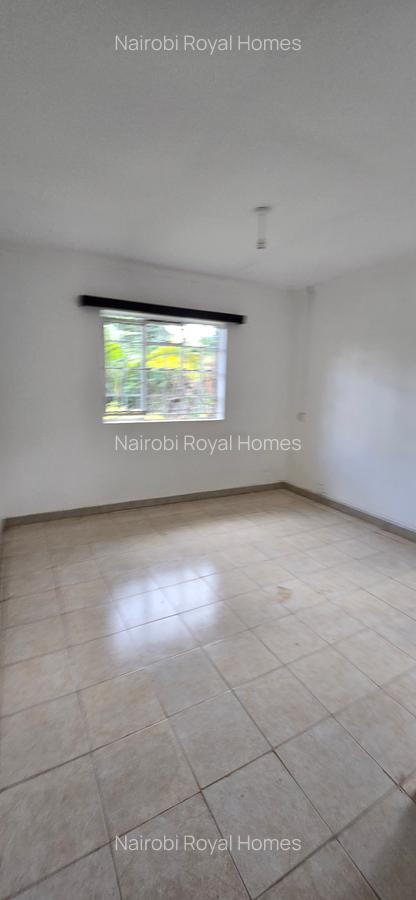 4 Bed House with En Suite at Loresho Road - 15
