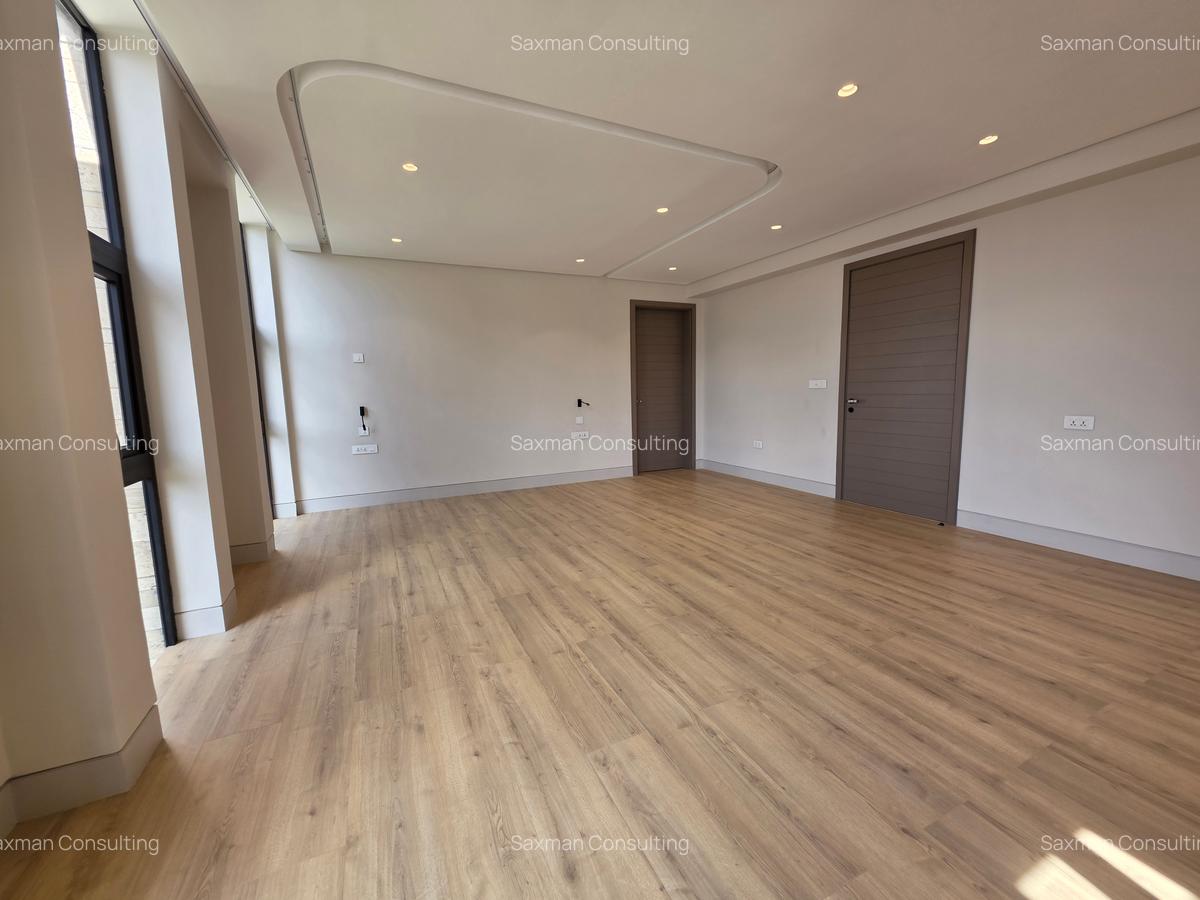 5 Bed Villa with En Suite in Westlands Area - 5