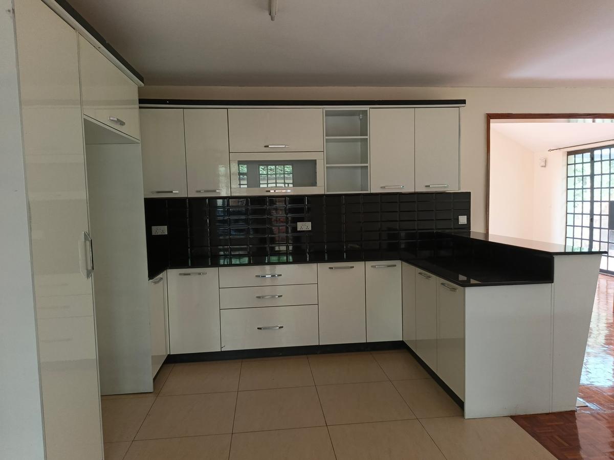 4 Bed Townhouse with En Suite in Kitisuru - 5