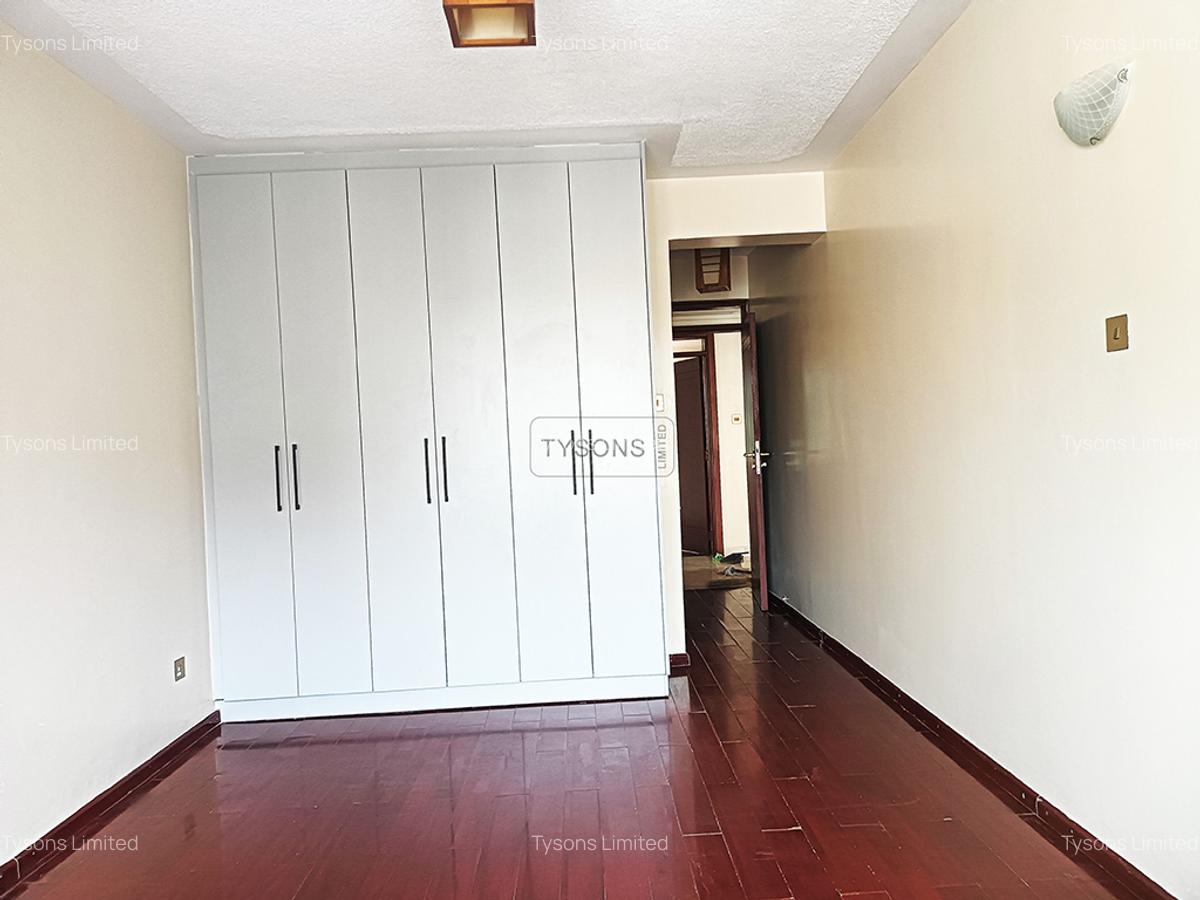 4 Bed Apartment with En Suite in Lavington - 5