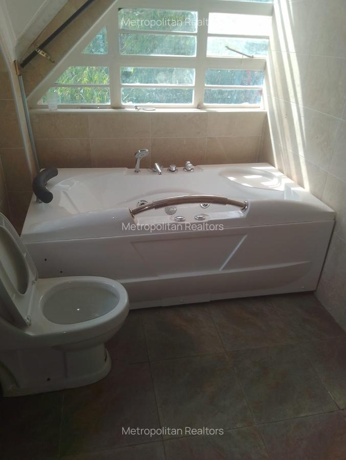 6 Bed Townhouse with En Suite at Dagoreti Road - 6
