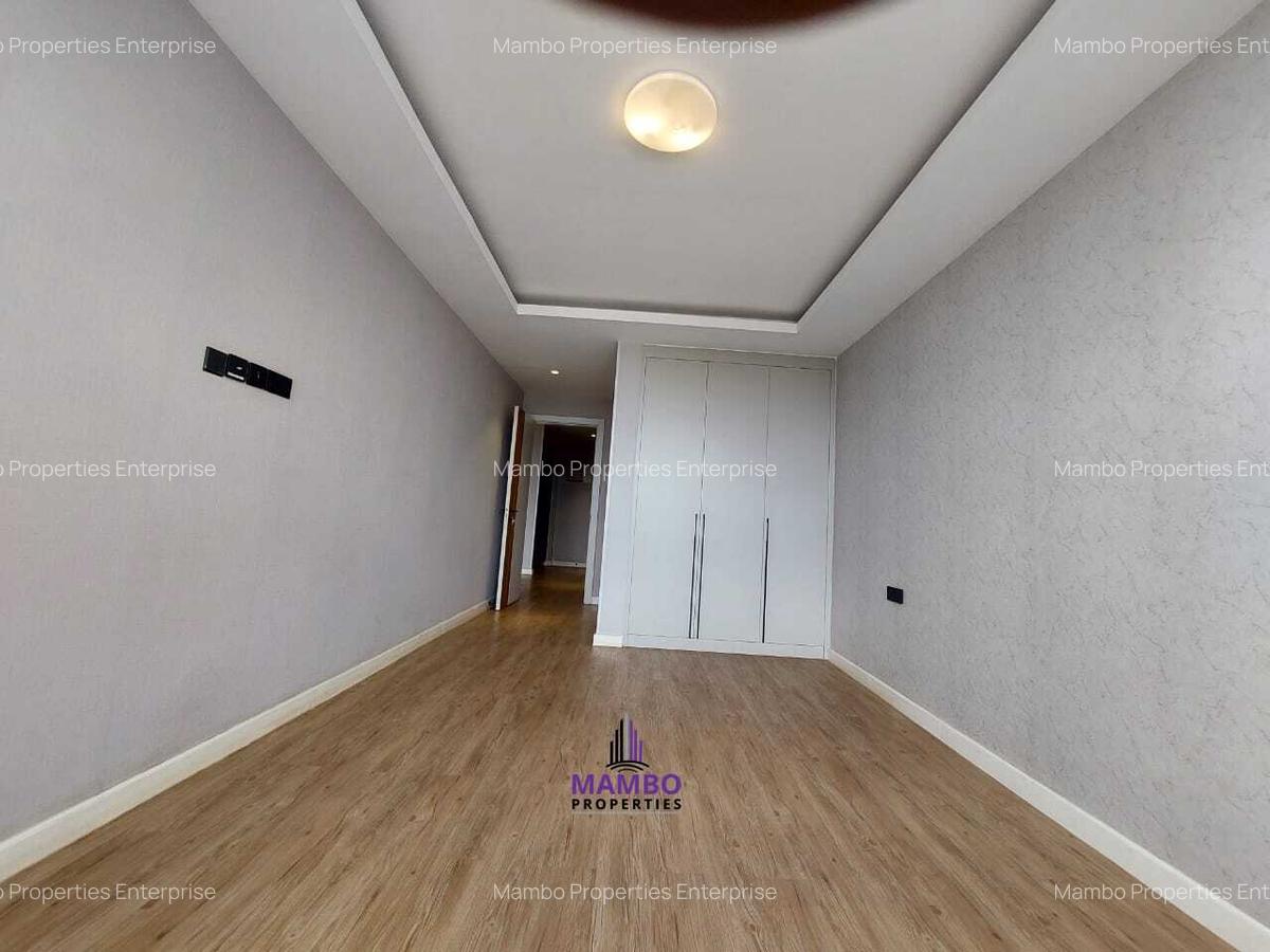 3 Bed Apartment with En Suite at Brookside Drive - 12