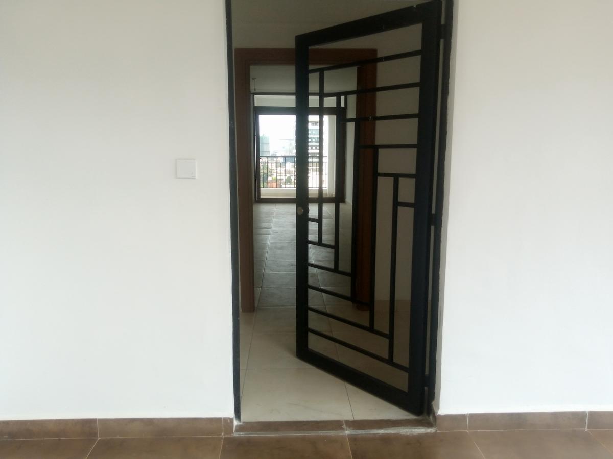 2 Bed Apartment with En Suite in Westlands Area - 4