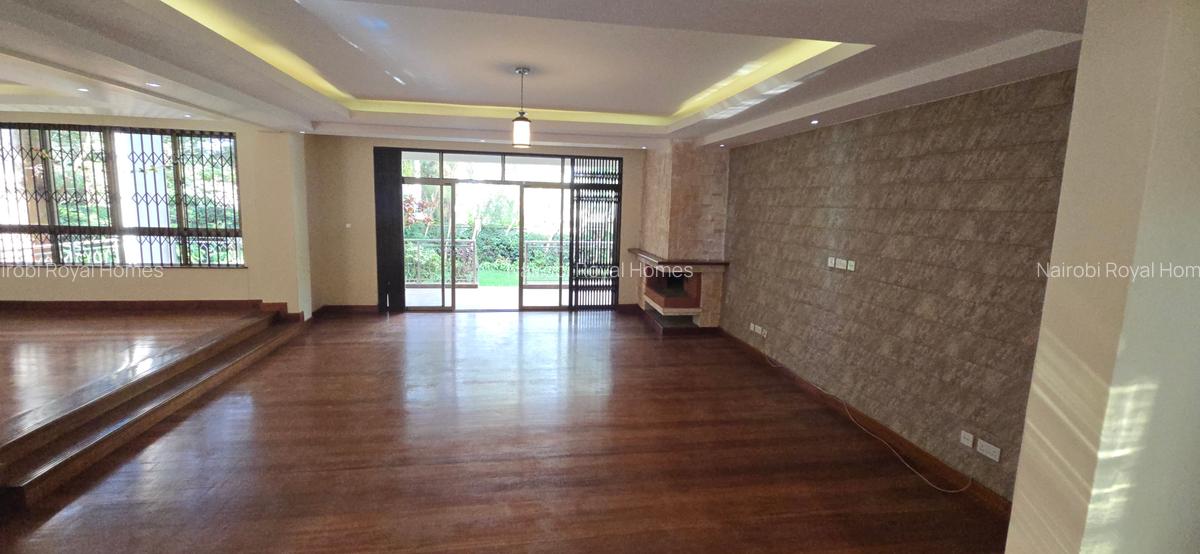5 Bed Townhouse with En Suite at Lavington Green - 8