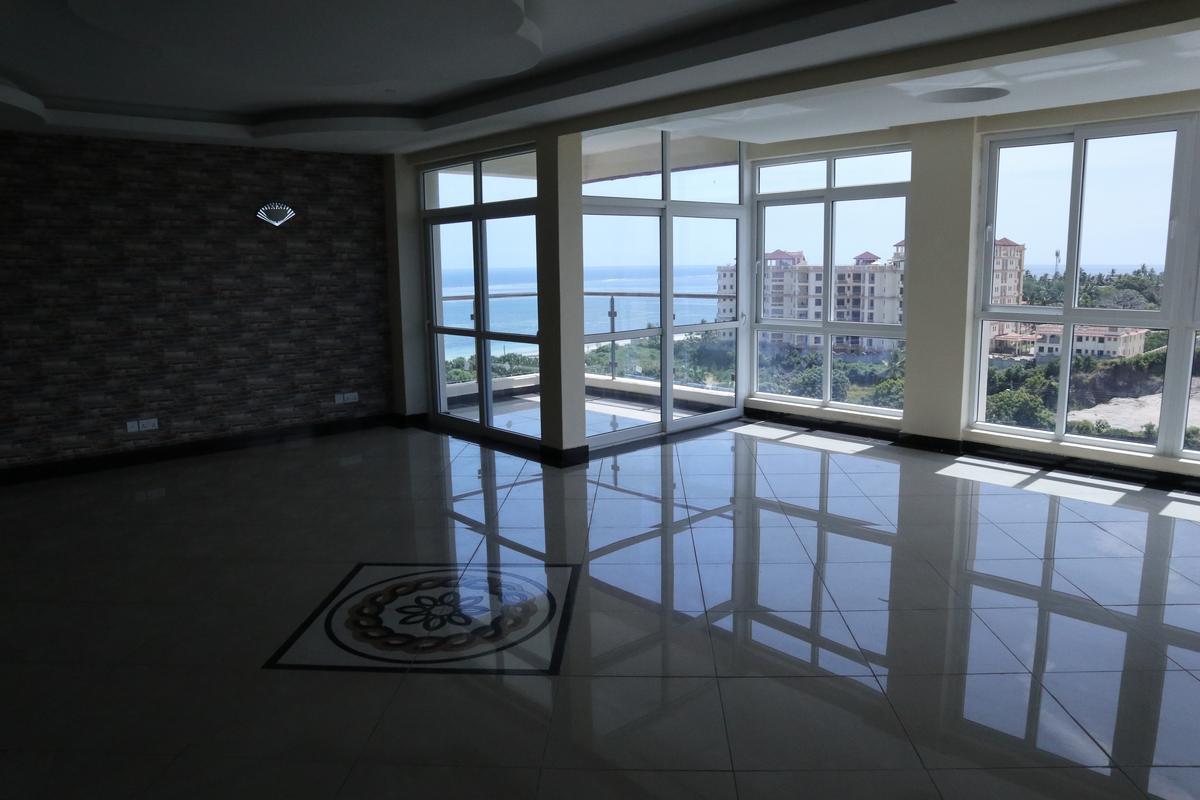 4 Bed Apartment with En Suite in Nyali Area - 10