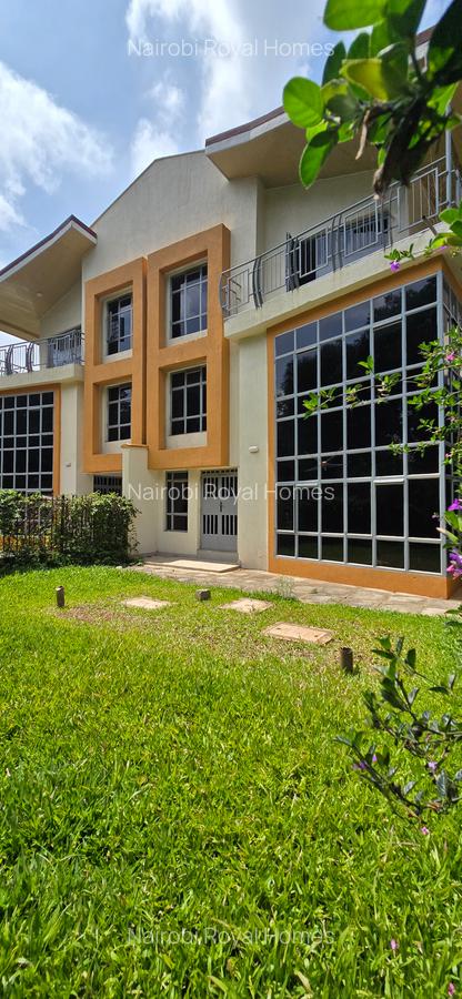 5 Bed Townhouse with En Suite at Off Convent Drive - 2