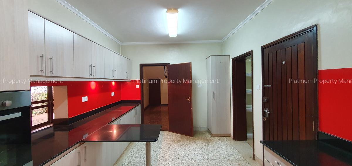 5 Bed House with En Suite at 2Nd Parklands Avenue - 3