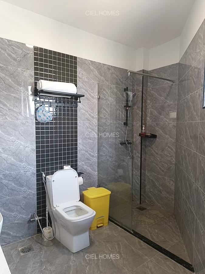 Furnished 2 Bed Apartment with En Suite at Wood Avenue - 16