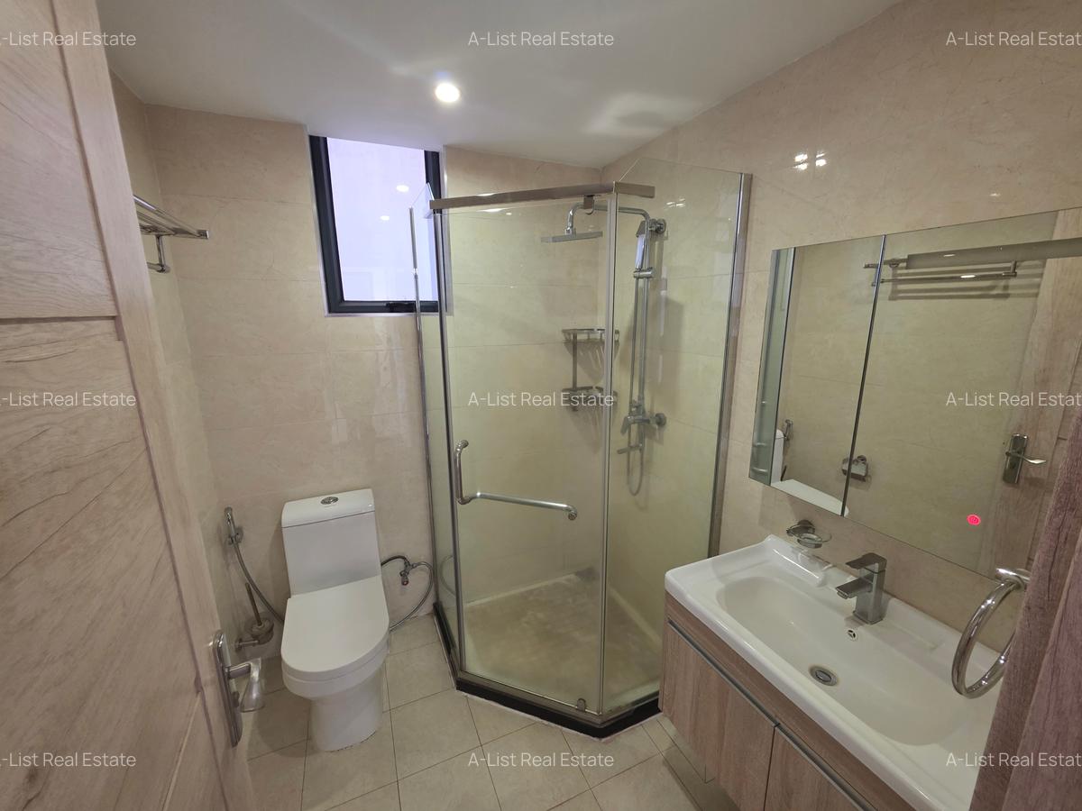 2 Bed Apartment with En Suite at Lavington - 12