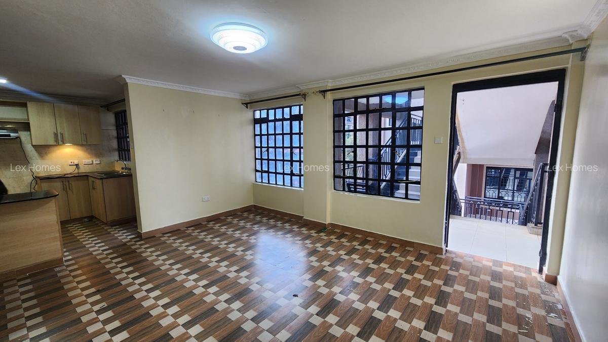 2 Bed Apartment with En Suite at - 2