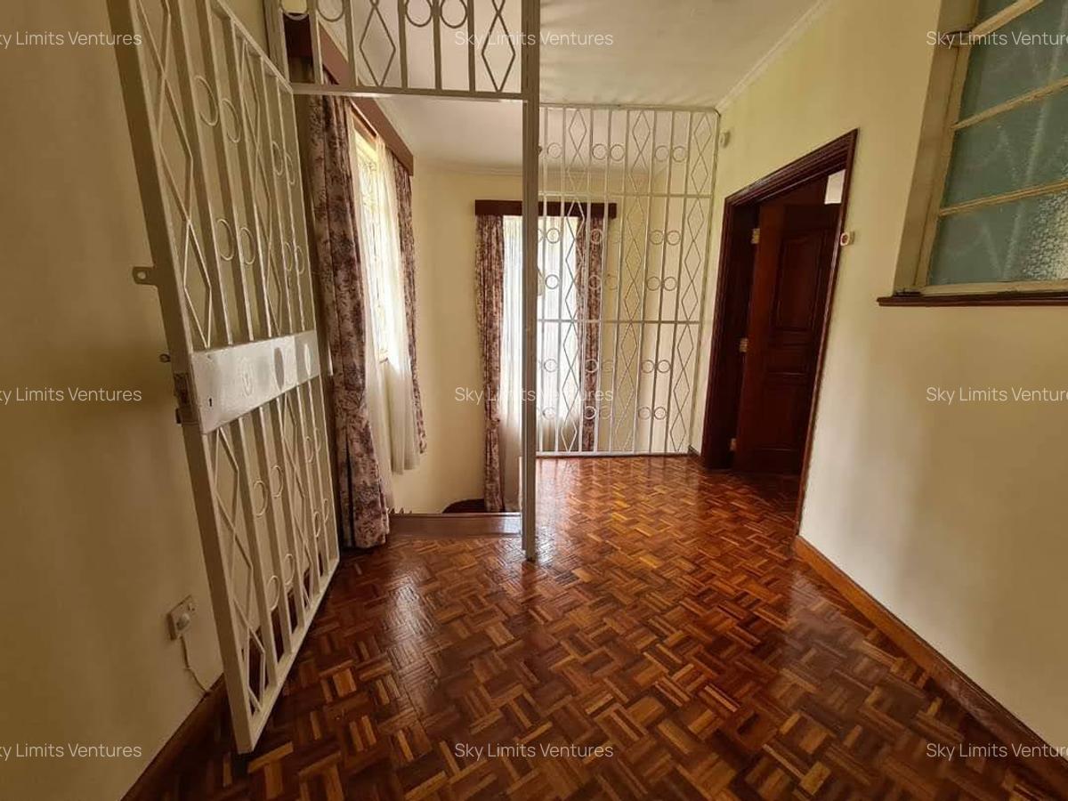 2 Bed Apartment with En Suite in Muthaiga - 15