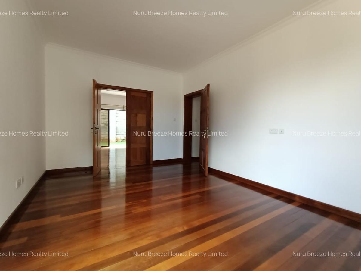 4 Bed Townhouse with En Suite in Lavington - 13