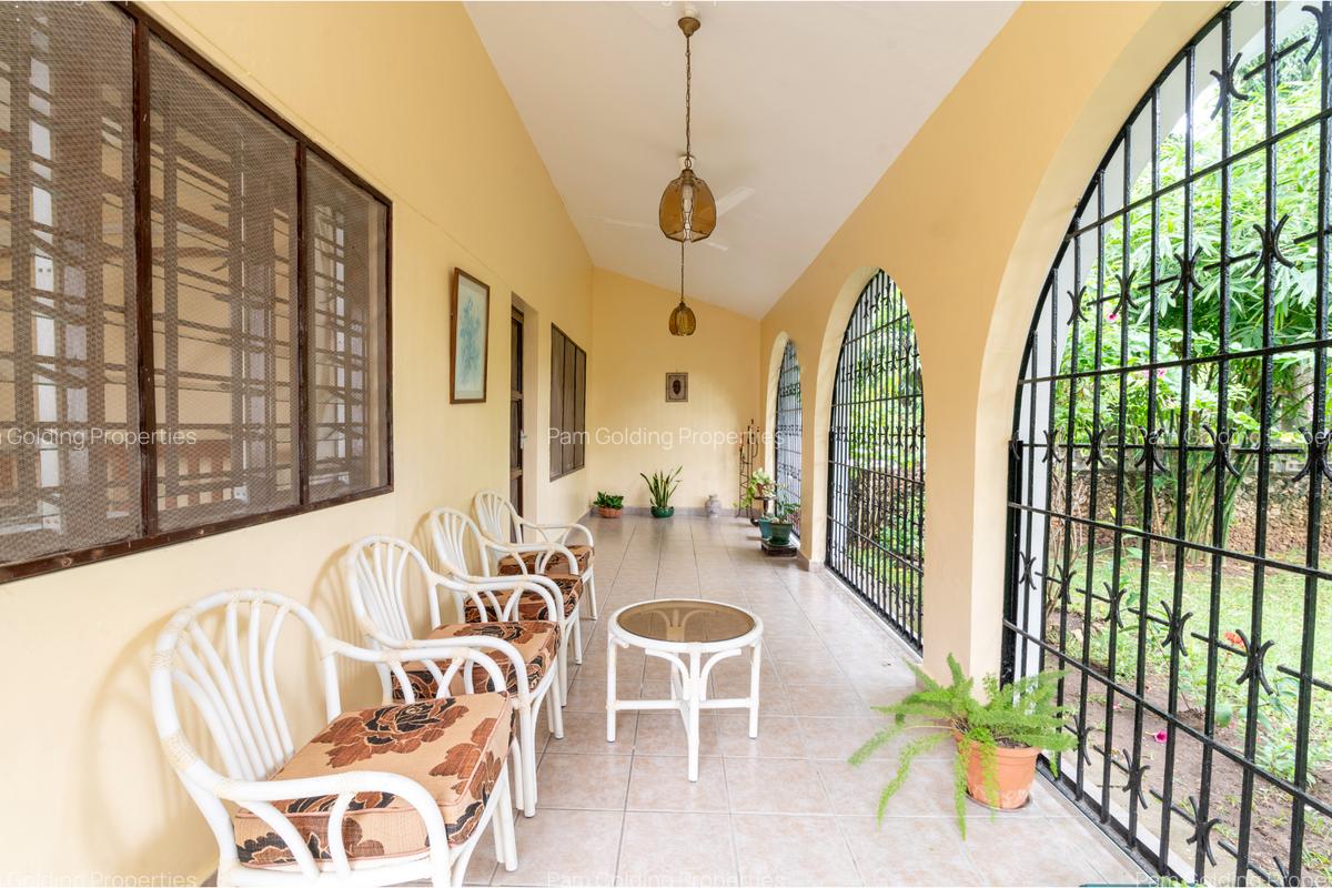 4 Bed Townhouse with Garden in Nyali Area - 6