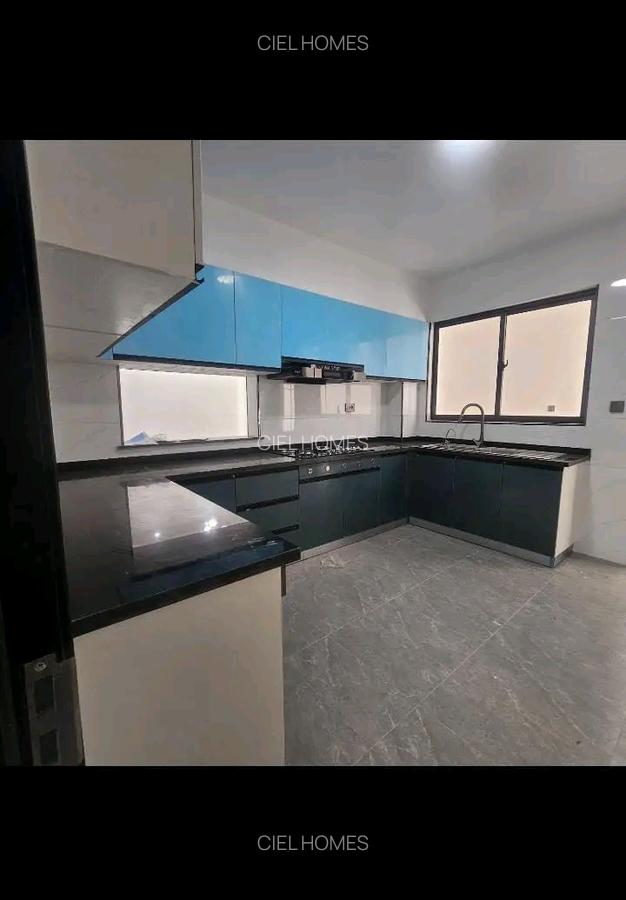 4 Bed Apartment with En Suite at Oloitoktok Road - 10