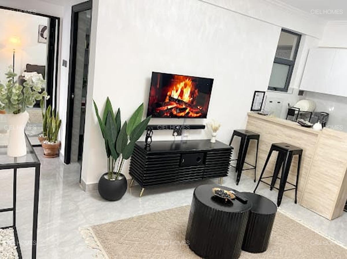 Serviced 1 Bed Apartment with Gym at Wood Avenue - 7