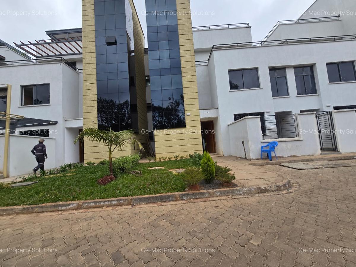 5 Bed Townhouse with En Suite in Lavington - 20