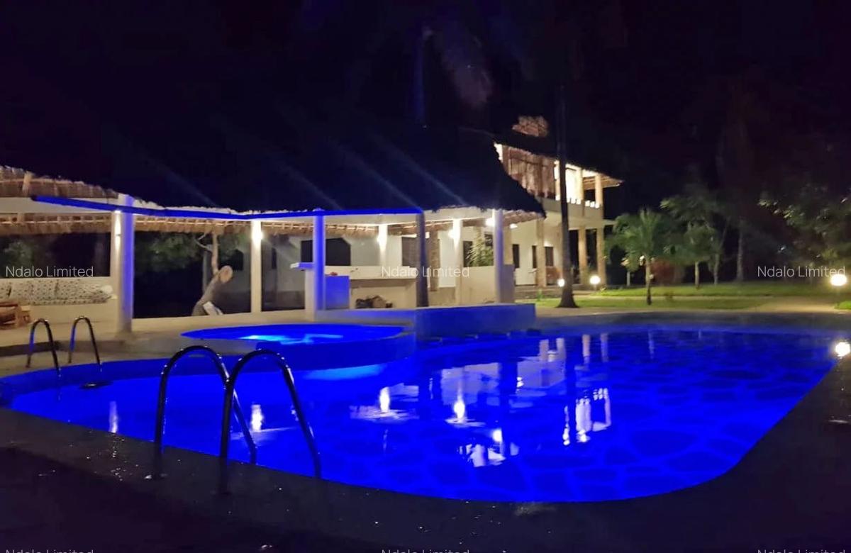 5 Bed Villa with Garden at Watamu - 8