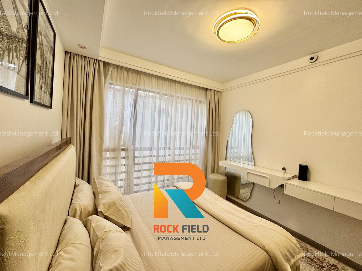 Furnished 3 Bed Apartment with En Suite in Riverside - 16
