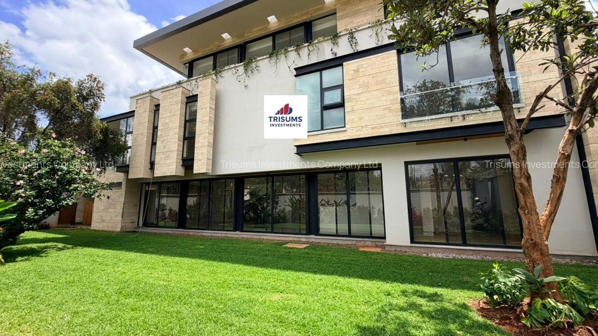 5 Bed House with En Suite in Kyuna - 11