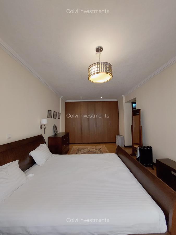 Furnished 3 Bed Apartment with En Suite in Brookside - 6