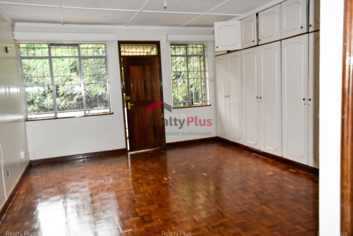 3 Bed Villa with En Suite in Kileleshwa - 11