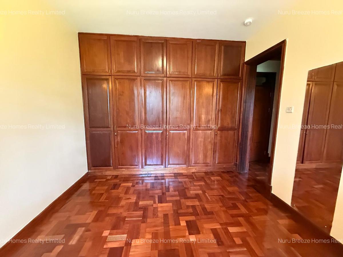 5 Bed House with En Suite in Nyari - 13